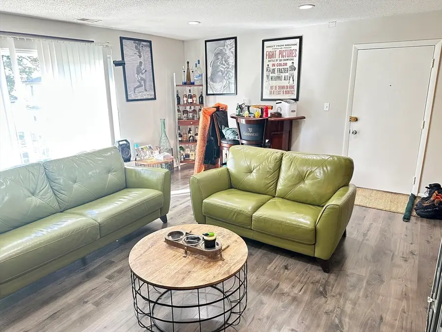 118 Oak Ln #10, Brockton, MA 02301 - Image #2