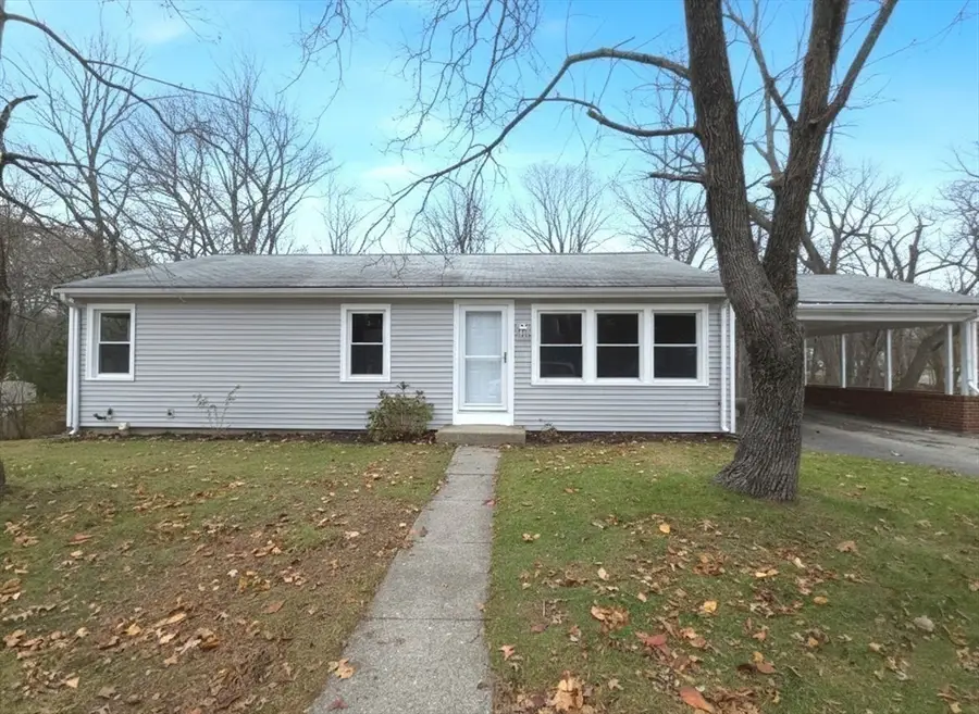 90 Pleasant St, Bellingham, MA 02019 - #3