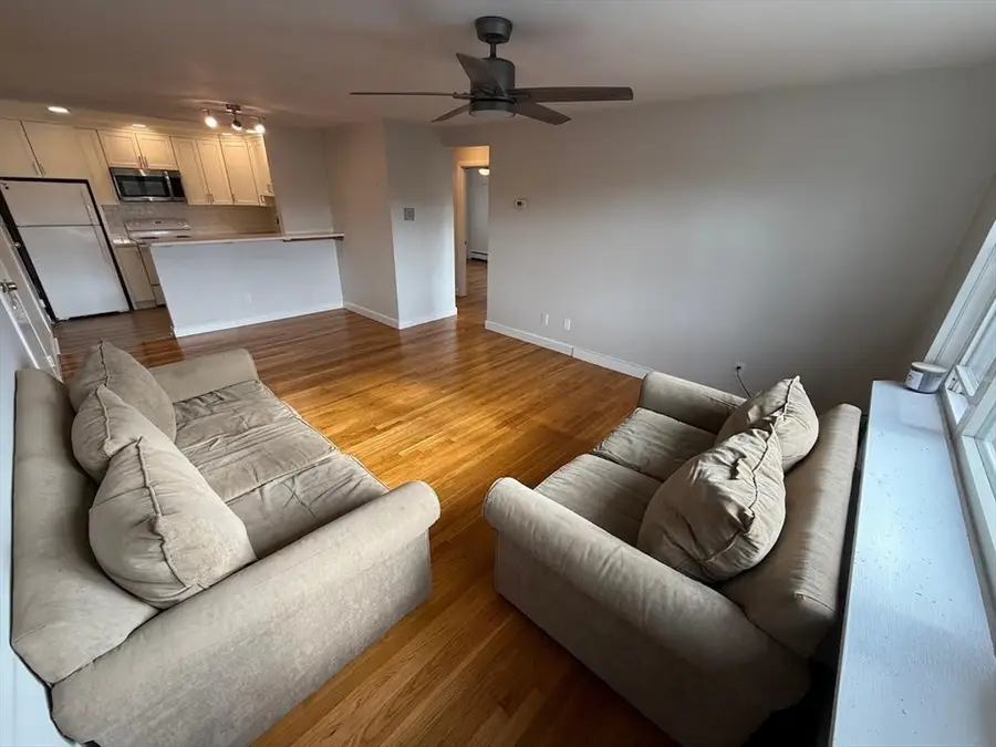 21 Warren #2-4, Waltham, MA 02453 - Image #3