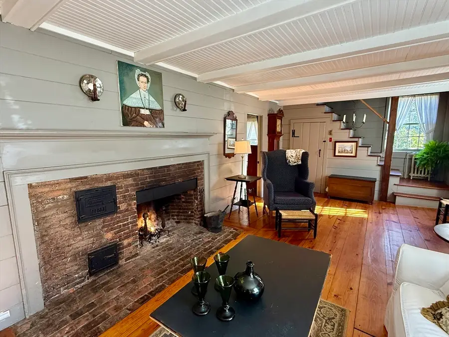 285 Brookfield Rd, Sturbridge, MA 01518 - #3