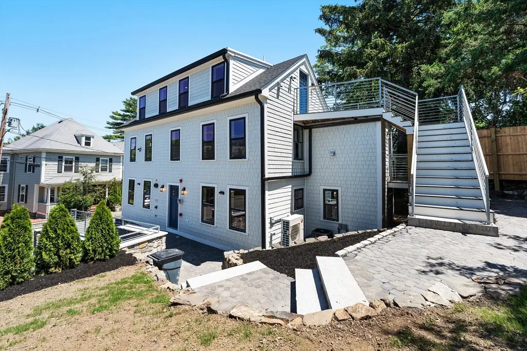 290 Washington St #2, Marblehead, MA 01945 - Image #1