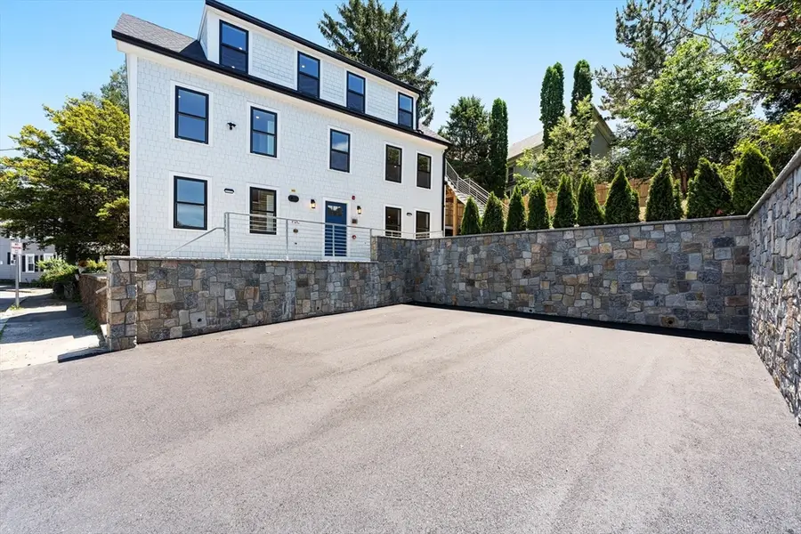 290 Washington St #2, Marblehead, MA 01945 - Image #2