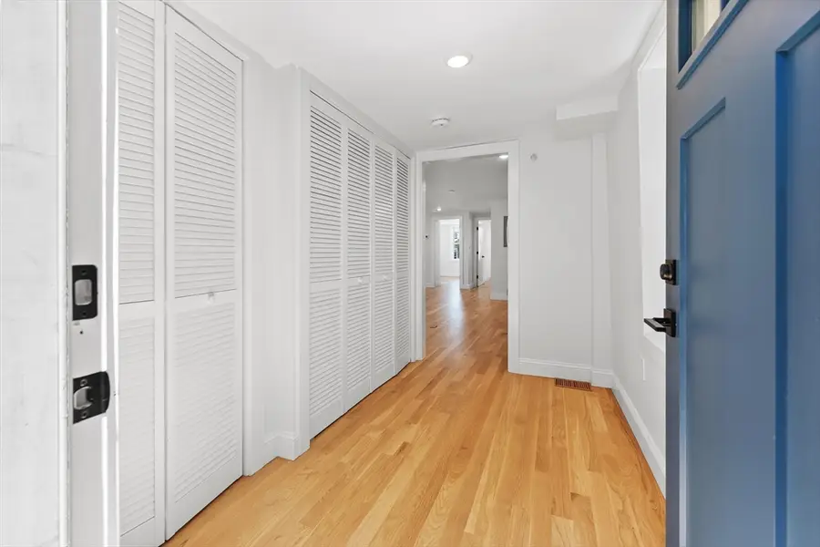 290 Washington St #2, Marblehead, MA 01945 - Image #3