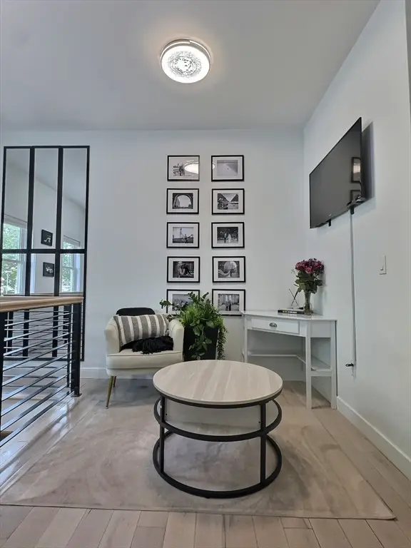 187 London St #1, Boston, MA 02128 - Image #3