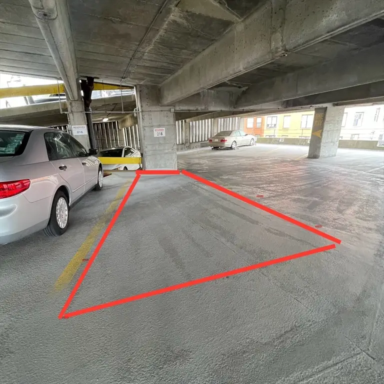 425 Newbury St. #218, Boston, MA 02115 - Image #1