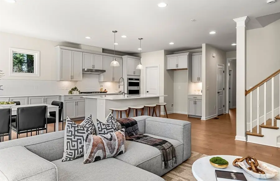 12 Tiger Terr #28, Walpole, MA 02081 - Image #2