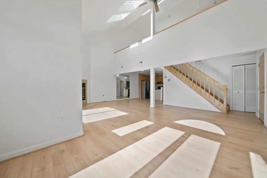 110 Burkhall #H, Weymouth, MA 02190 - Image #1