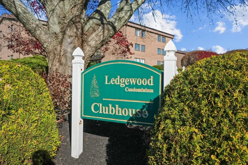 9 Ledgewood Way #6, Peabody, MA 01960 - Image #1