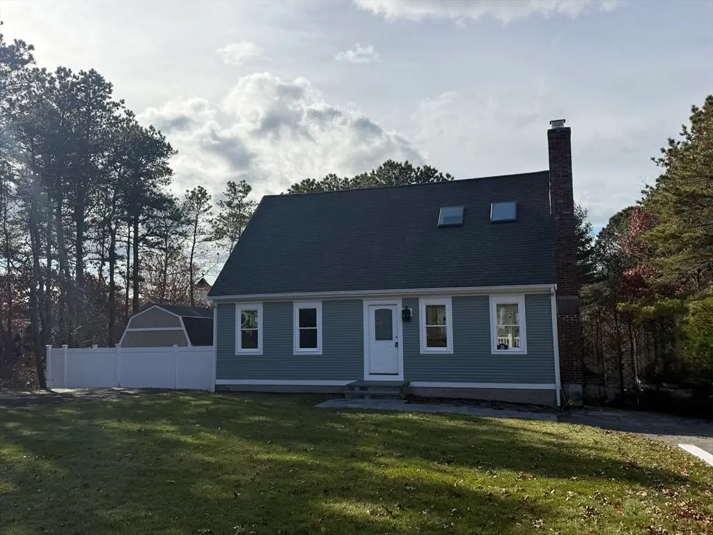 35 Claulise Ln, Mashpee, MA 02649 - Image #1