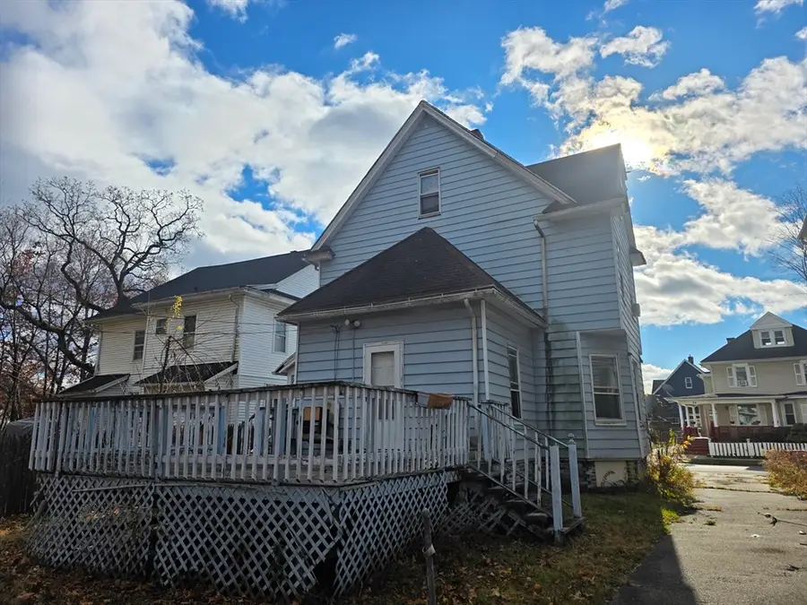 21 Clifford St, Springfield, MA 01109 - #3