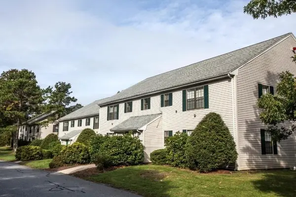 141 Great Neck Road South #203, Mashpee, MA 02649