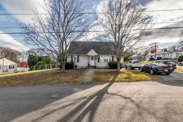 65 Clayton Ave, Methuen, MA 01844