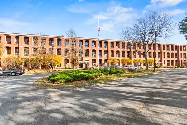 96 Old Colony Avenue #202, Taunton, MA 02718