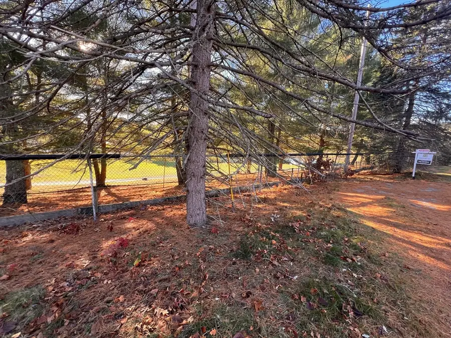 31 Reservoir Ave, Lakeville, MA 02347 - Image #3