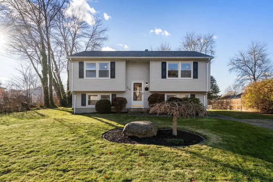 319 Northwest St, Acushnet, MA 02743 - Image #2