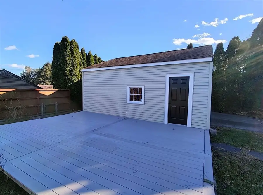 27 Suffolk Ave, Dartmouth, MA 02747 - Image #3