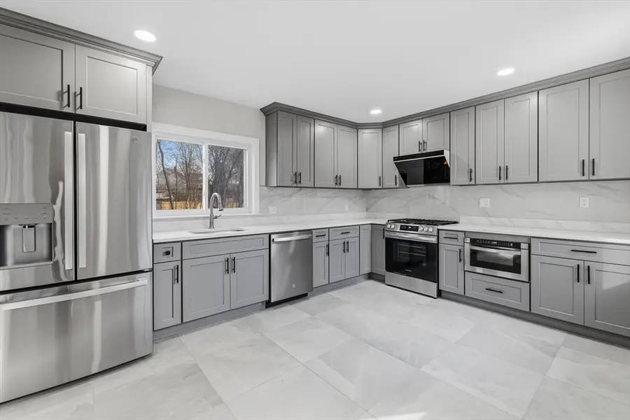 1297 Pleasant St, Weymouth, MA 02189 - #2