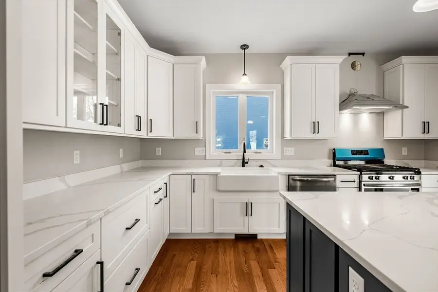 910 Livingston St, Tewksbury, MA 01876 - #3