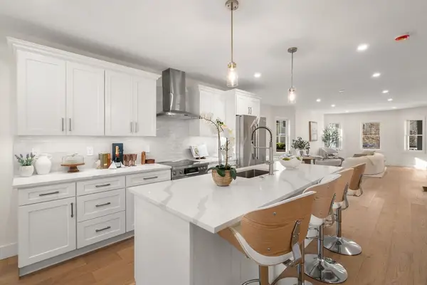 25 Francis St #1, Watertown, MA 02472