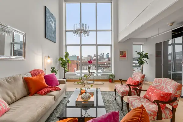 25 Channel Center St #807, Boston, MA 02210