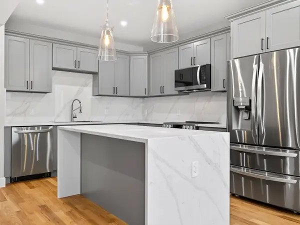 60 Stanley St #302, Boston, MA 02125