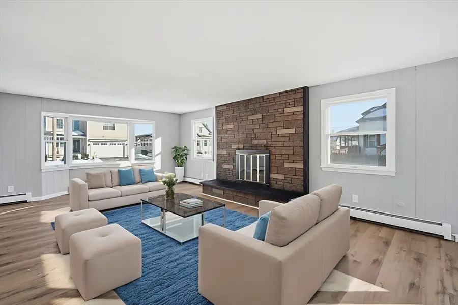 87 Clarendon Ave, Chicopee, MA 01013 - #2