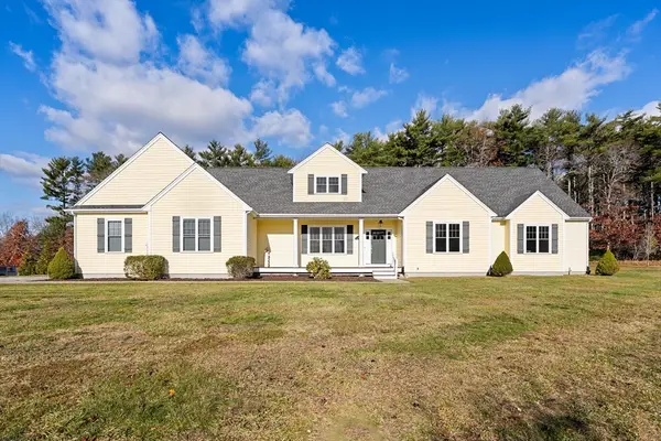10 Emily Ln, Pembroke, MA 02359