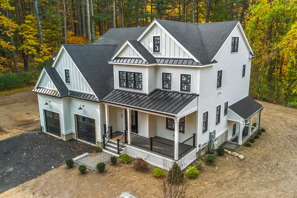 236 Fairhaven Rd, Concord, MA 01742