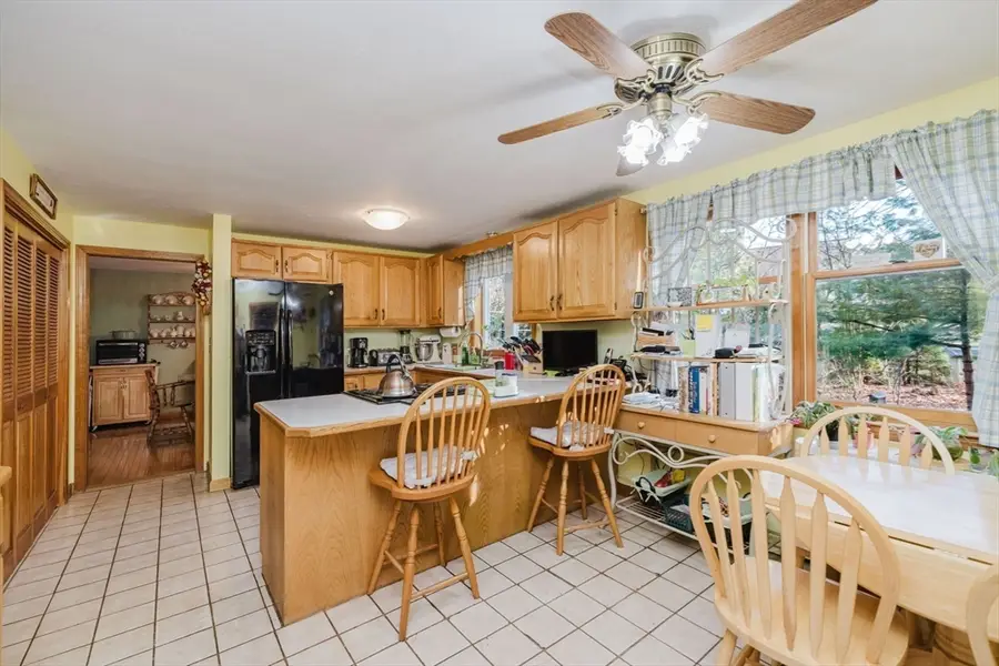 36 Indian Run Rd, Bellingham, MA 02019 - Image #3