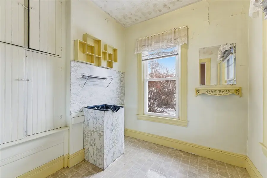 60 Barrison Street, Springfield, MA 01109 - Image #3