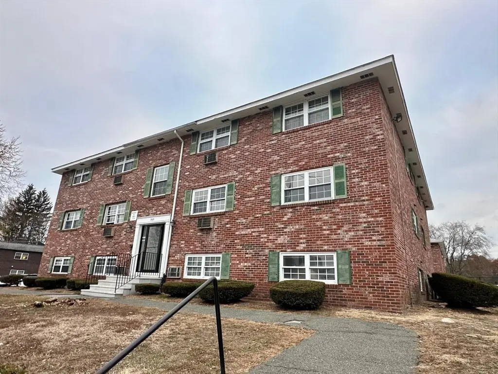 363 Hildreth #11, Lowell, MA 01850 - Image #1