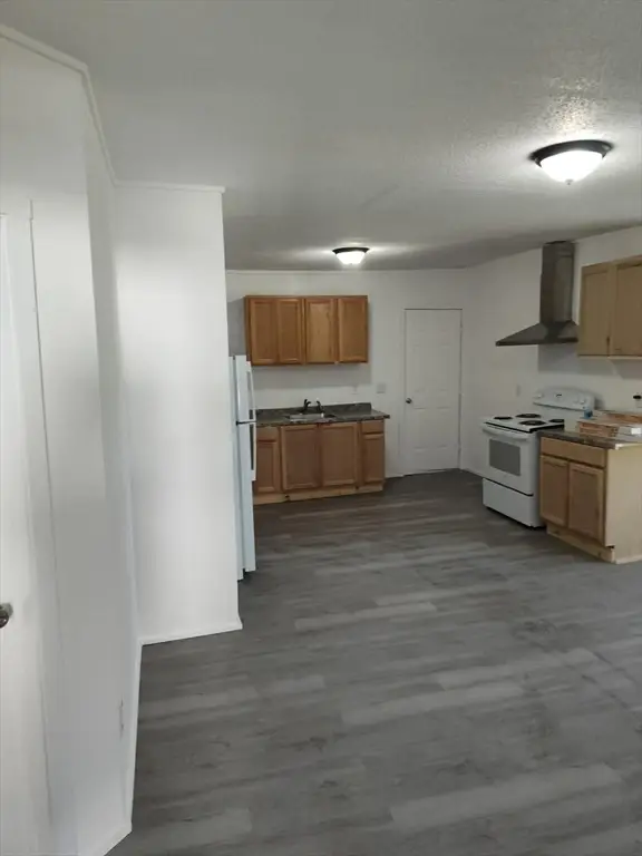 17 Wallace Pl, Pittsfield, MA 01201 - #3