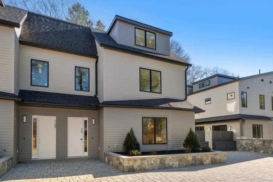 956 Walnut St #5, Newton, MA 02461 - Image #3