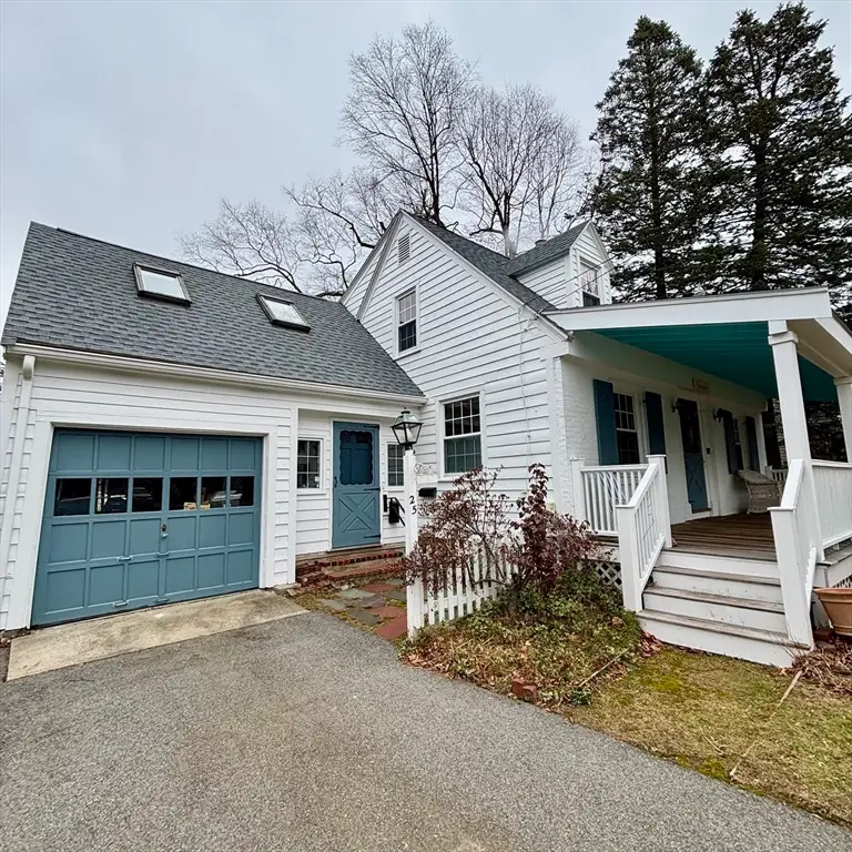 25 Woodward Ave, Reading, MA 01867 - Image #2