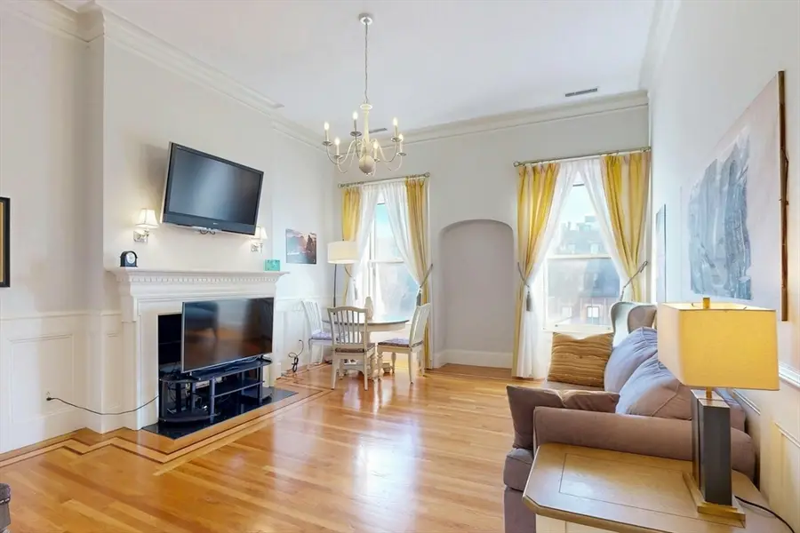 322 Beacon Street #7, Boston, MA 02116 - Image #2
