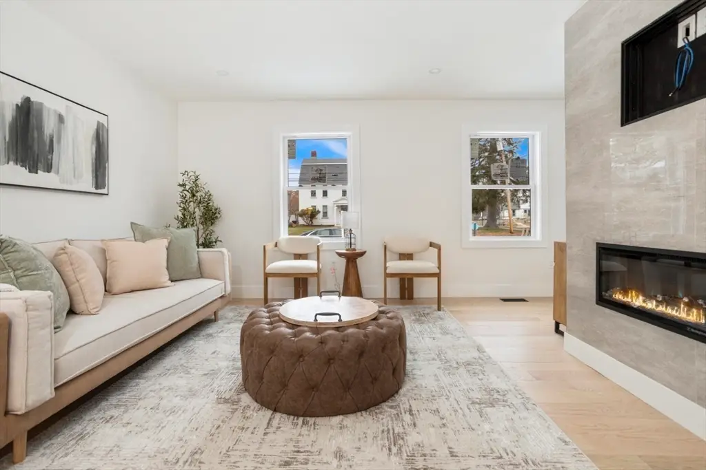 63 Kellogg St, Framingham, MA 01701 - #1