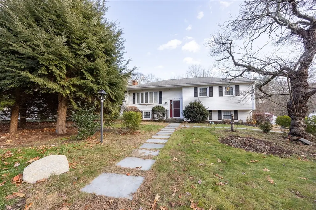 222 Blackstone St, Bellingham, MA 02019 - Image #1