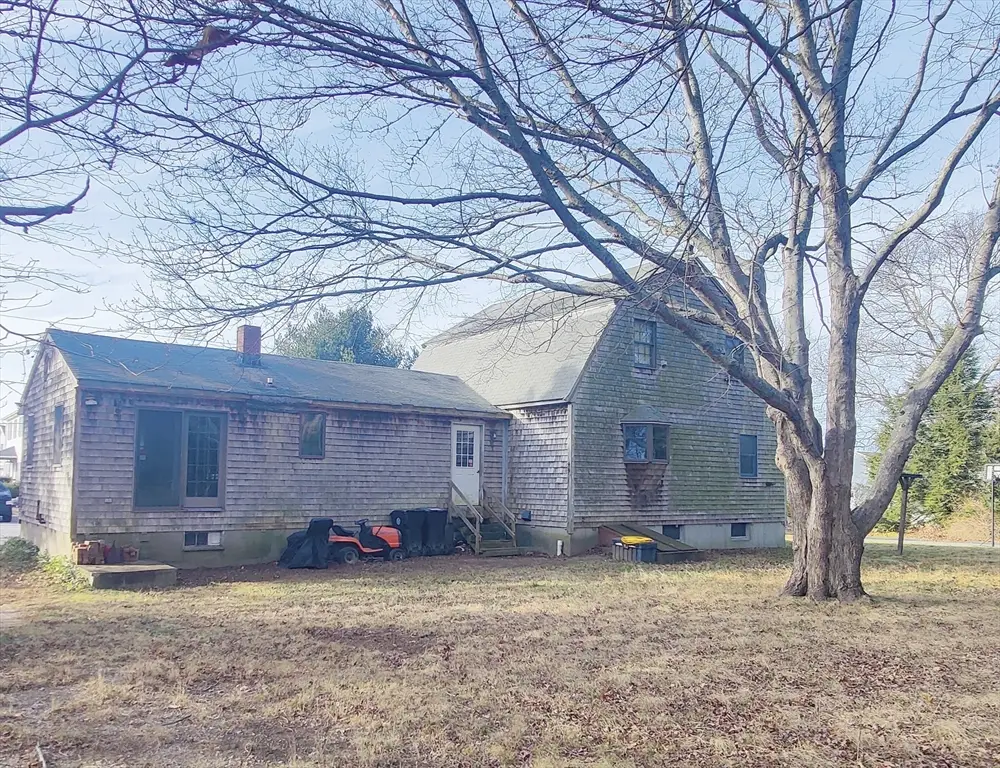 32 Morton Ave, Dartmouth, MA 02747 - Image #1