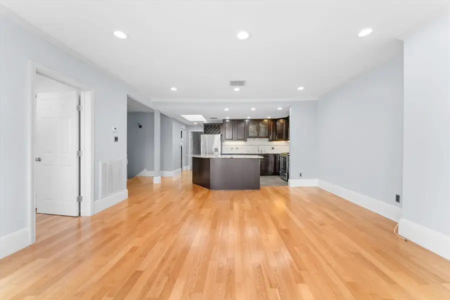 570 Massachusetts Ave #5, Boston, MA 02118 - Image #2