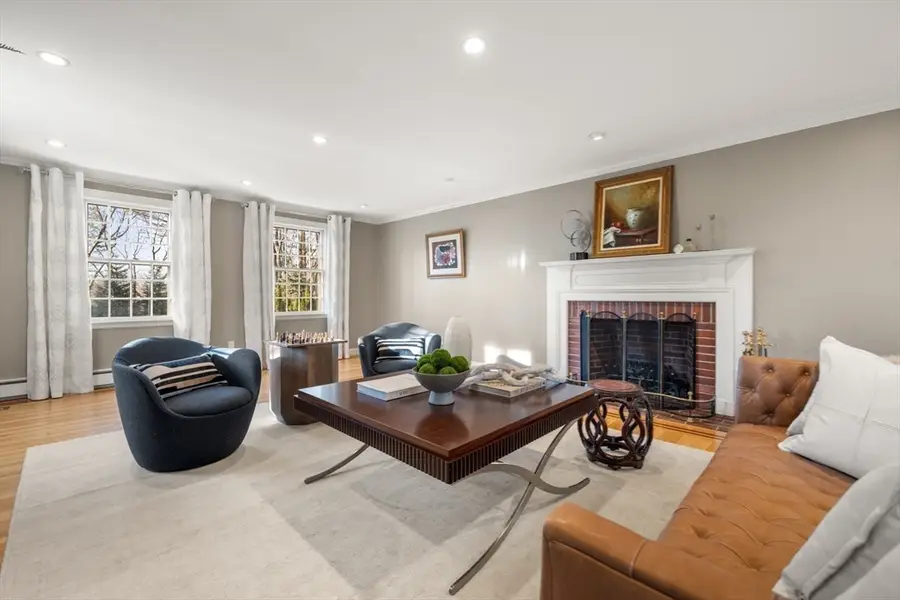 84 Royalston Rd, Wellesley, MA 02481 - Image #2