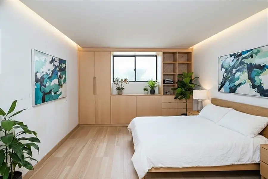 30 Kinross Rd #1, Boston, MA 02135 - Image #2