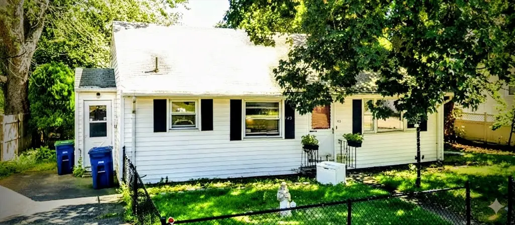 72 Armstrong Cir, Braintree, MA 02184 - Image #1