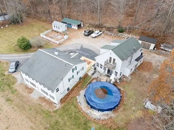 664 Stafford, Leicester, MA 01542