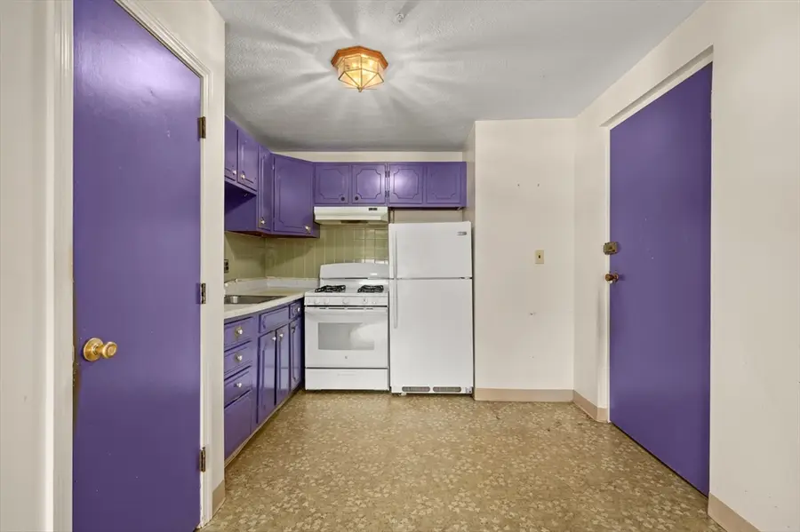 135 Willard St #8, Quincy, MA 02169 - Image #2