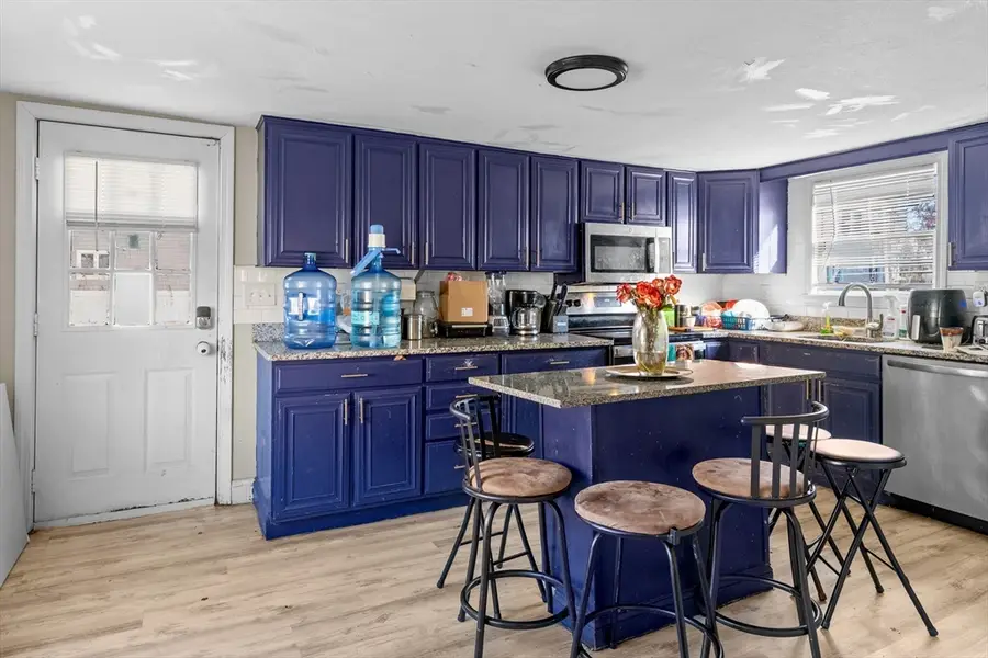 580 County St, Fall River, MA 02723 - Image #3