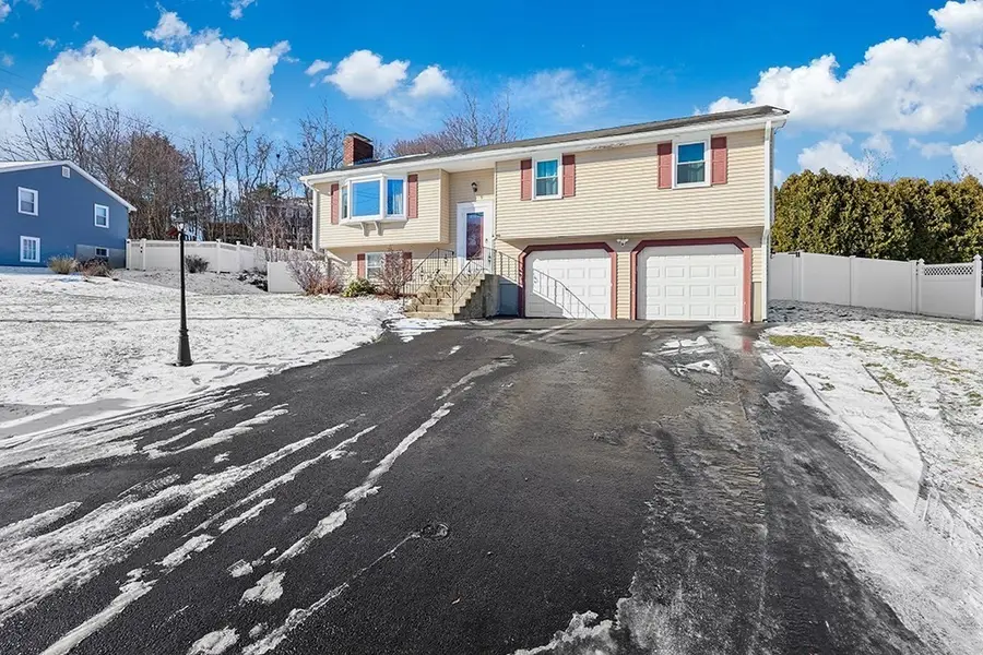 8 Bandy Ln, Milford, MA 01757 - Image #3