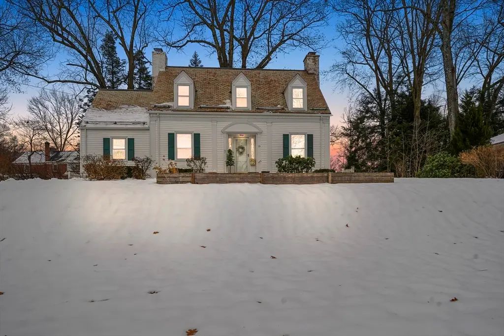 33 Severn St, Longmeadow, MA 01106 - Image #1