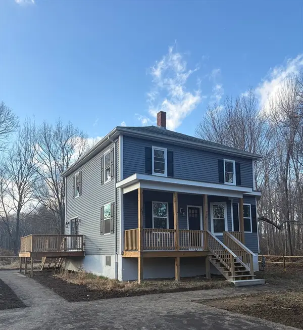 702 Bark St, Swansea, MA 02777