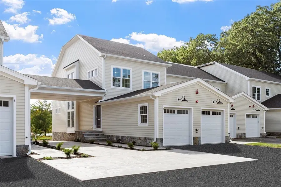 206 W Main St #2, Georgetown, MA 01833 - Image #2