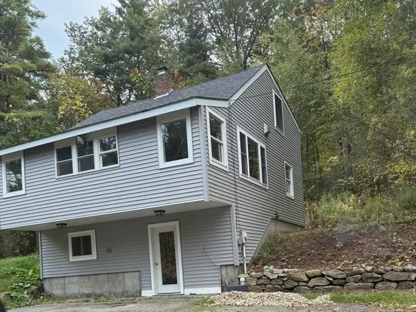 137 Deer Bay Rd, Ashby, MA 01431